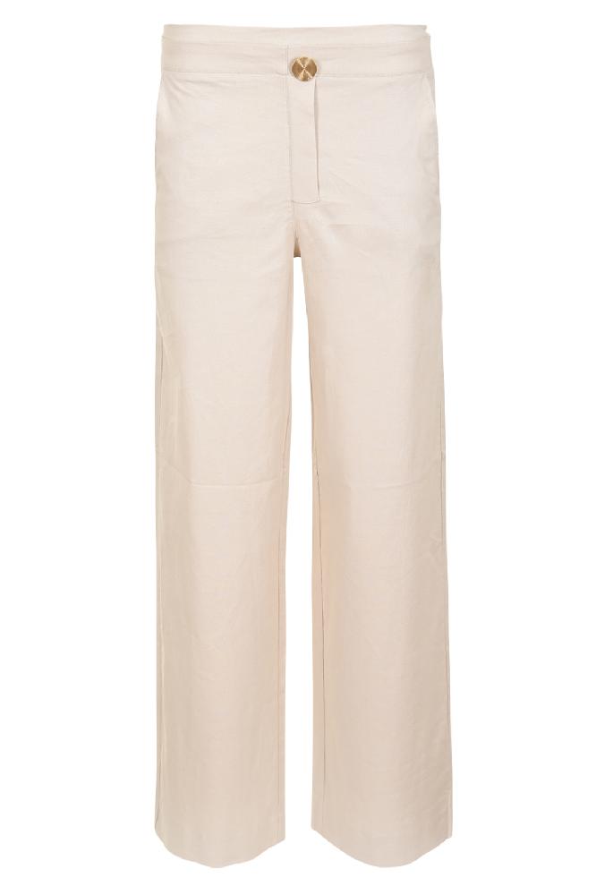 De Kelly wijde uitlopende broek is een trendy keuze met een knoop op de tailleband en een elastische achterkant voor optimaal comfort.

Materialen: 53% Linen / 45% Viscose / 2% Elastane