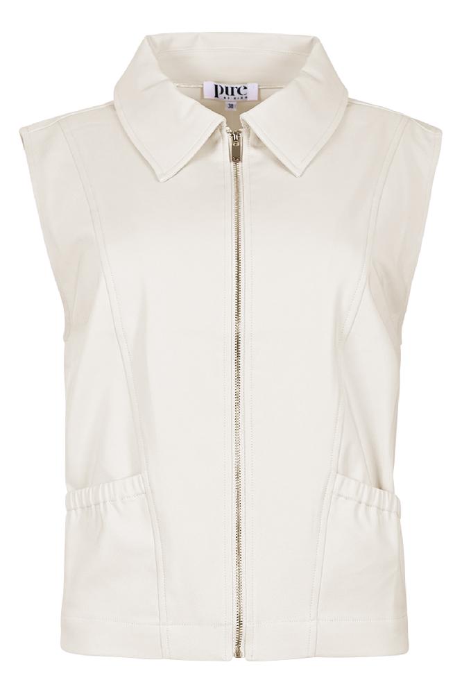De Nice gilet is een veelzijdig mouwloos vest met een ritssluiting en praktische zakken aan de voorkant.

Materialen: 48% Cotton / 52% Polyester / 2% Elastane